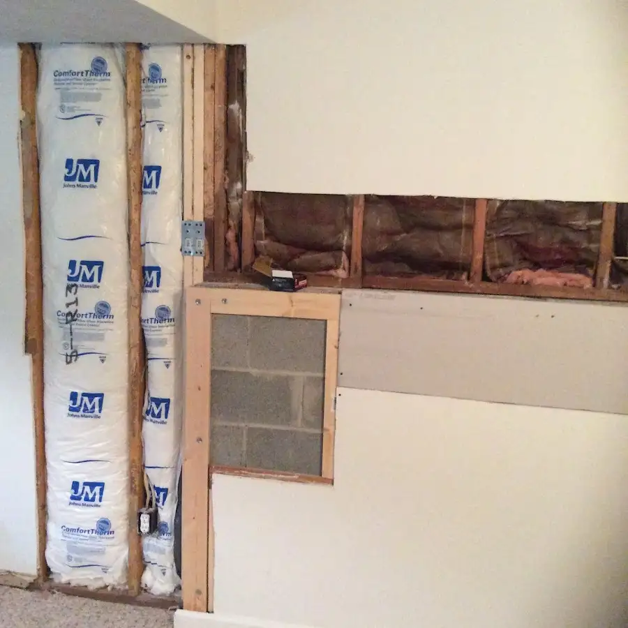Wall insulation replacement during Structural Drying in Chestnut Ridge